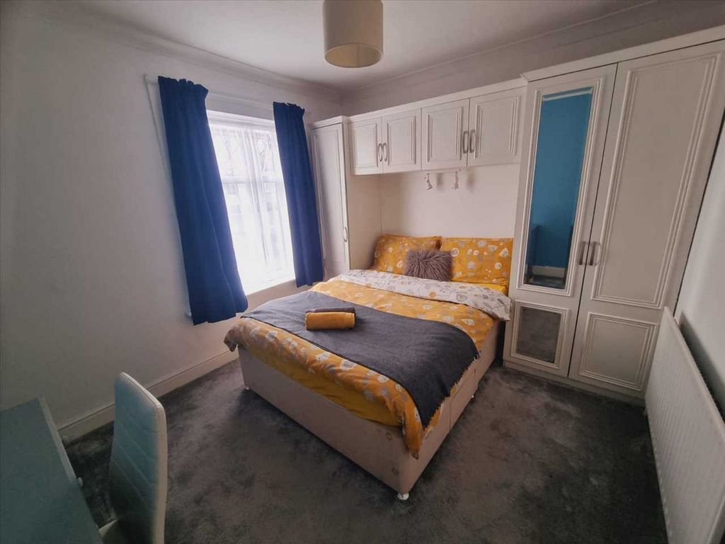 Property photo 1 of 3 Main Picture