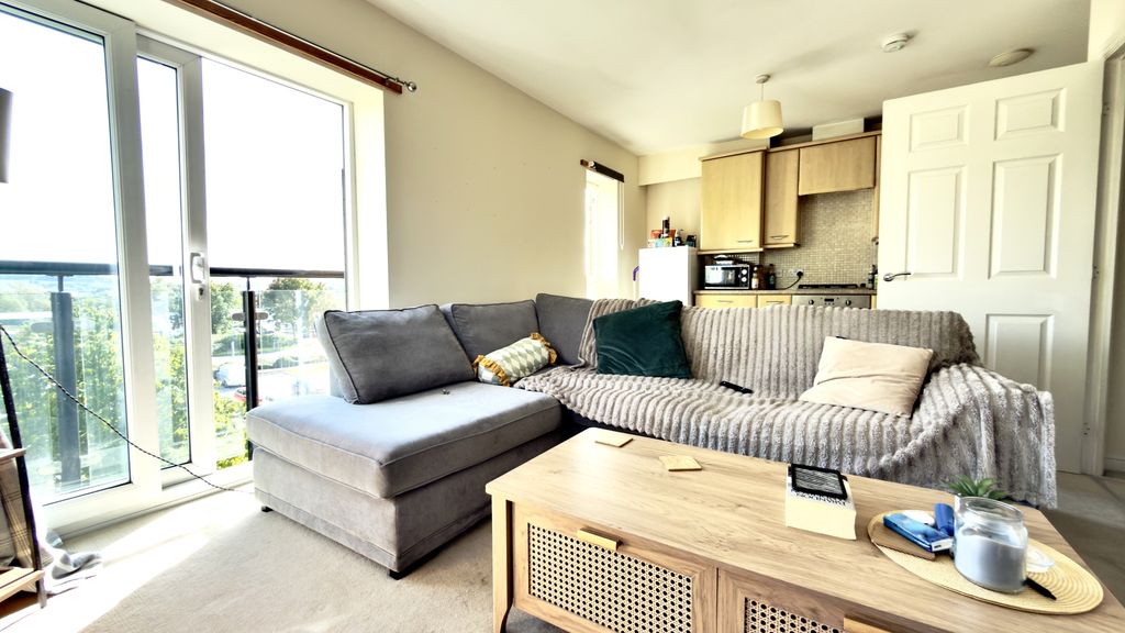 Property photo 2 of 16 Lounge Area