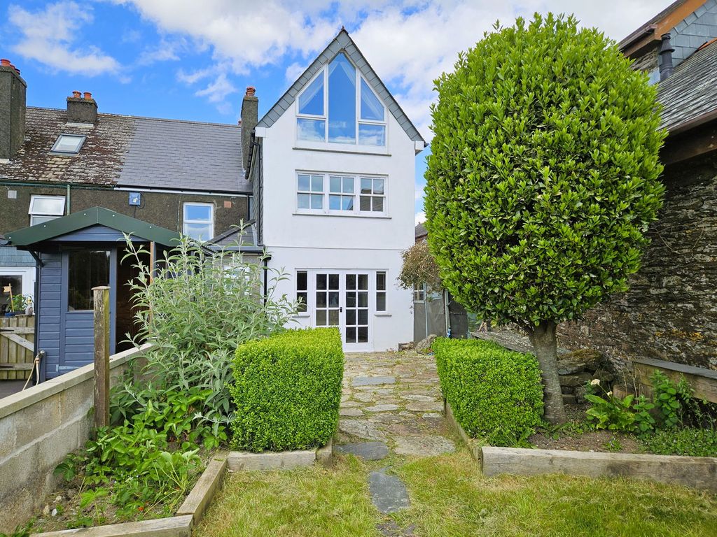 Property photo 1 of 34