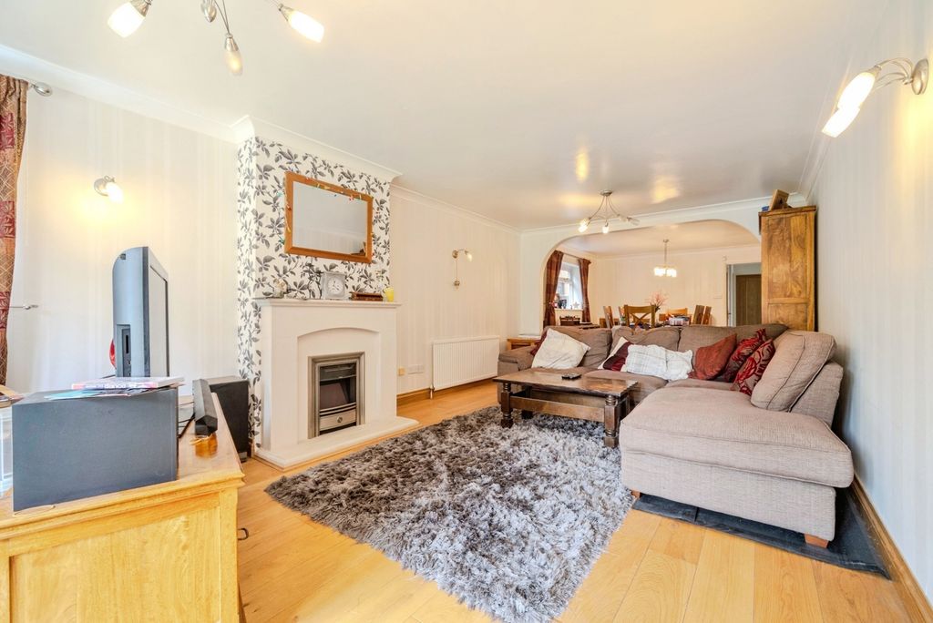 Property photo 2 of 24 Pbox-Img.Jpg