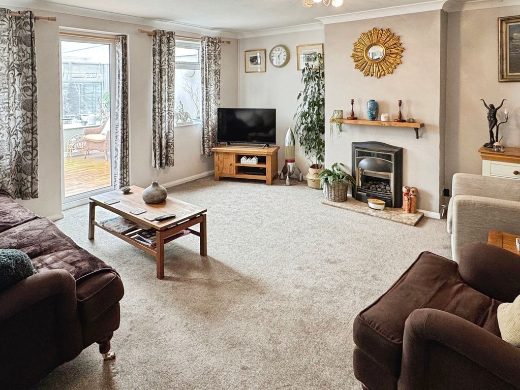 Property photo 2 of 13 Pbox-Img.Jpg