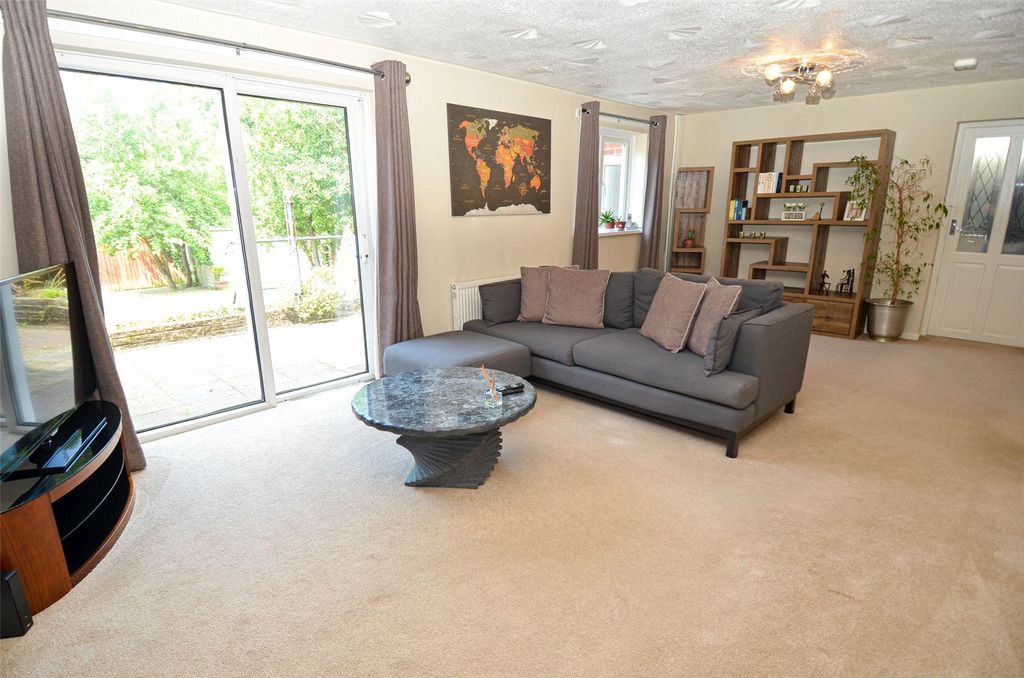 Property photo 3 of 25 Picture No. 02