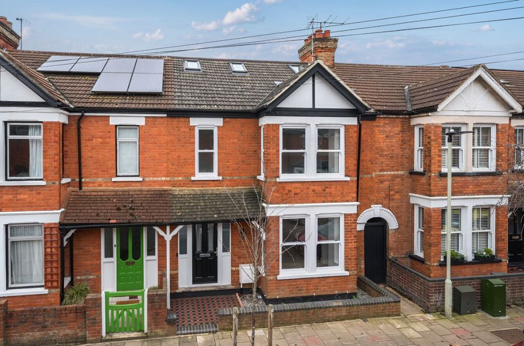 Property photo 1 of 32