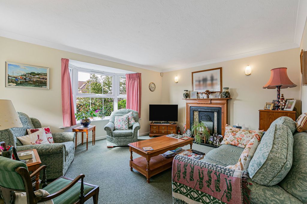 Property photo 2 of 15