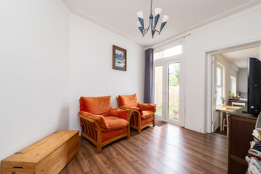 Property photo 3 of 17 Picture No. 06