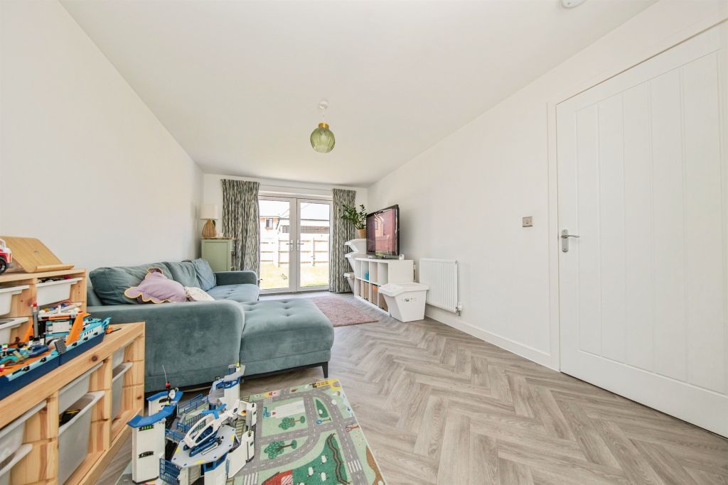 Property photo 3 of 18