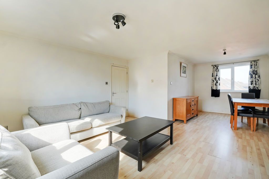 Property photo 1 of 18 Living / Dining