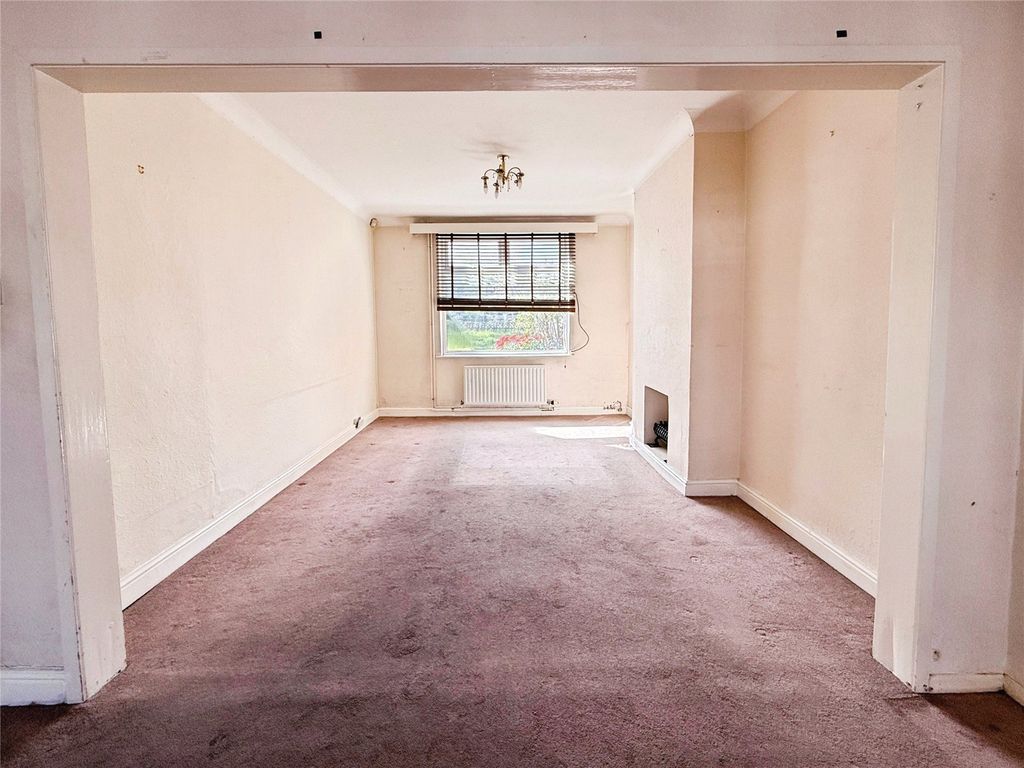 Property photo 3 of 12 Picture 3