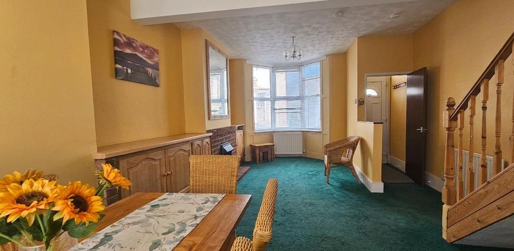 Property photo 2 of 15 9.Png