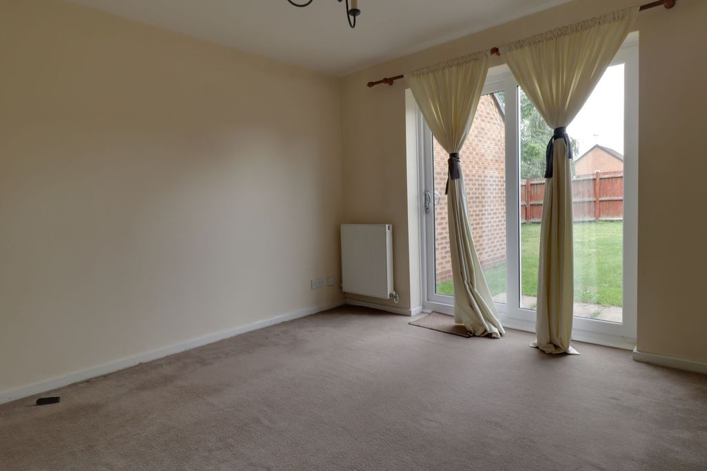 Property photo 3 of 12 Photo 2