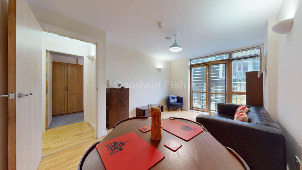 Property photo 2 of 8