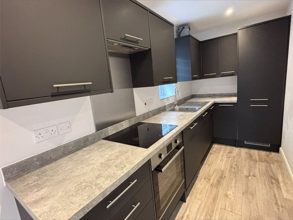 Property photo 3 of 9 Picture No. 10