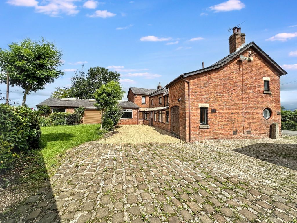 Property photo 1 of 30