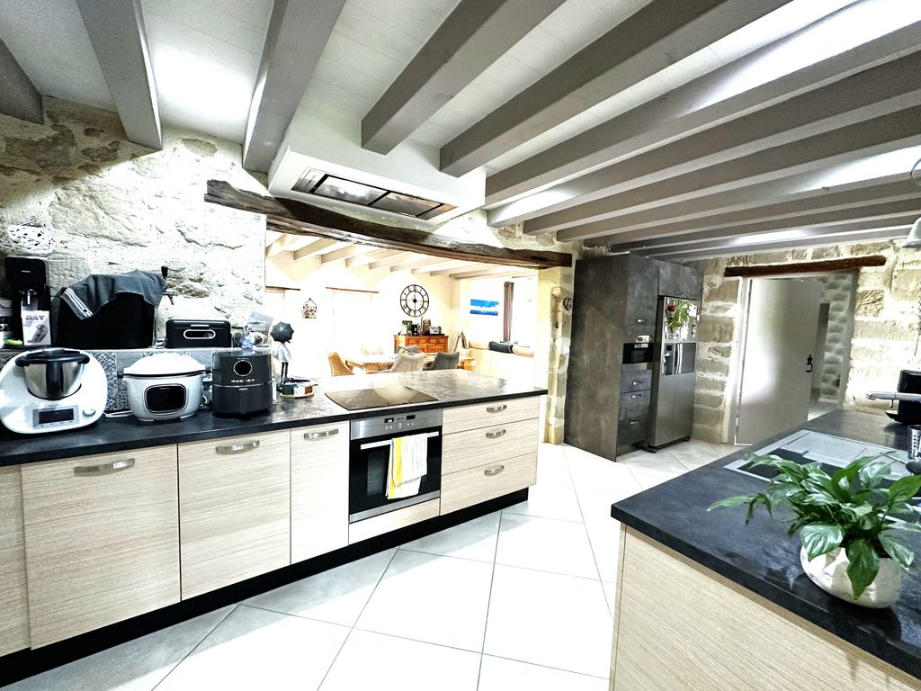 Property photo 3 of 20