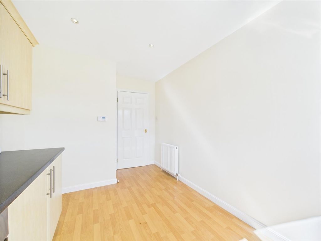 Property photo 3 of 21 Cam01486G0-Pr0710-Still004.Jpg