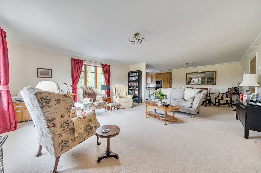 Property photo 3 of 12 1369336-18-68F22d...