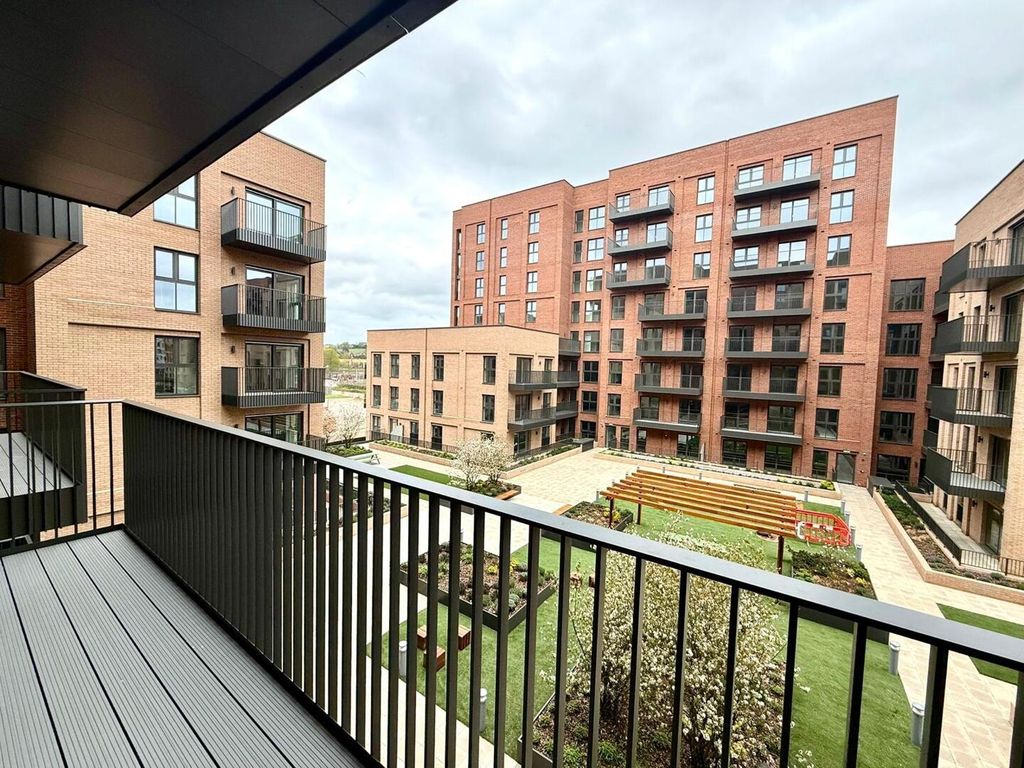 Property photo 1 of 15 Balcony