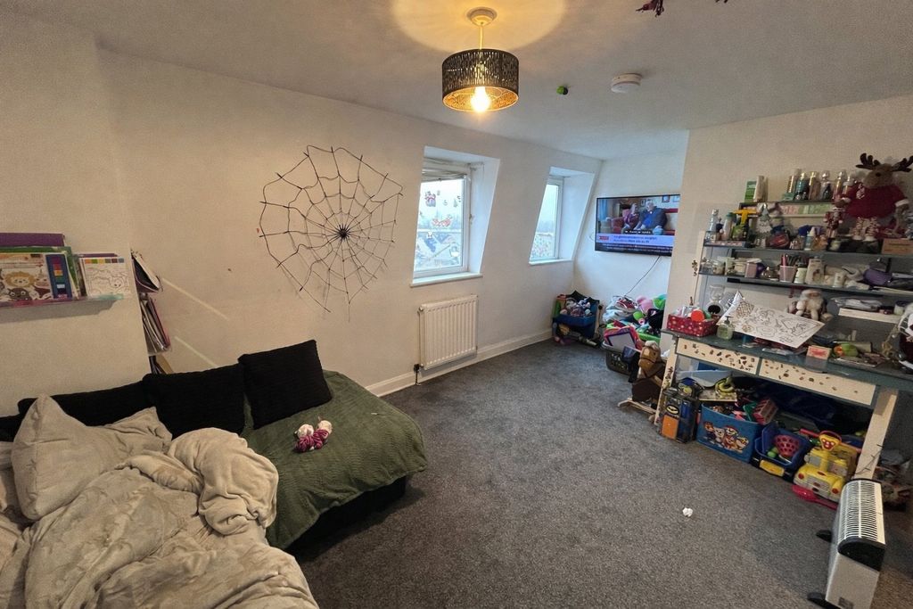 Property photo 3 of 10 Picture No. 05