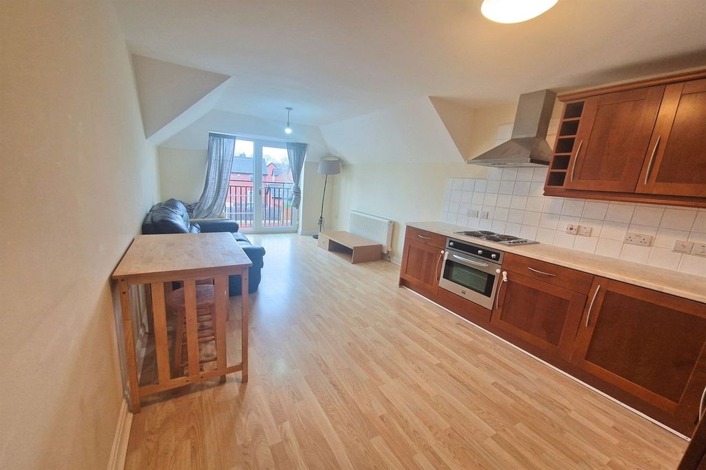 Property photo 2 of 9
