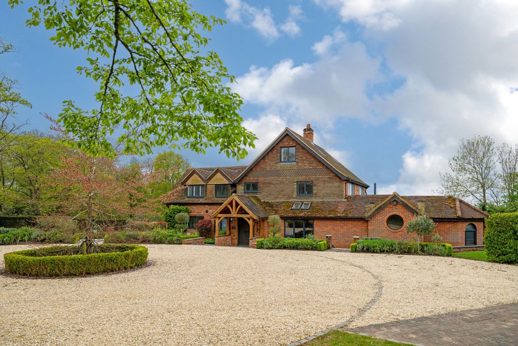 Property photo 1 of 37