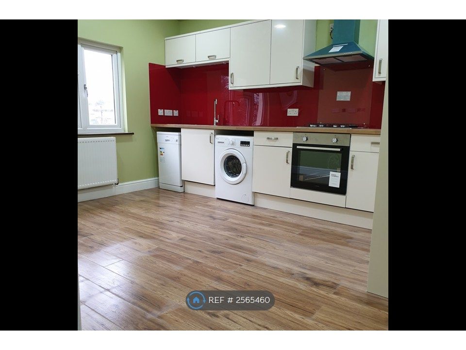 Property photo 2 of 14 Kitchen