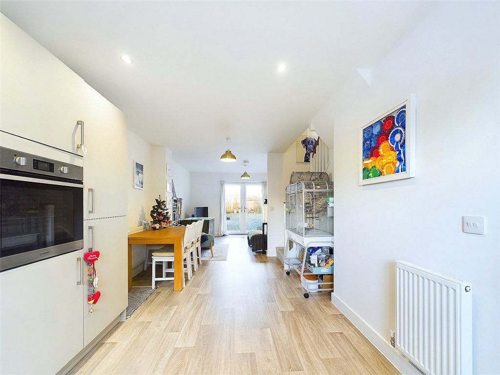 Property photo 3 of 15 Kitchen