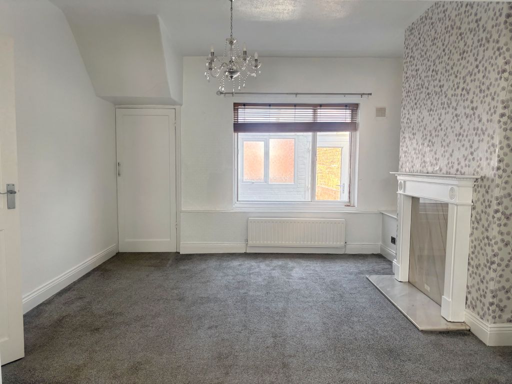 Property photo 3 of 13 Img_3565