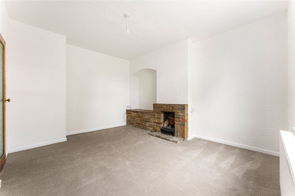 Property photo 2 of 18 Picture No. 05