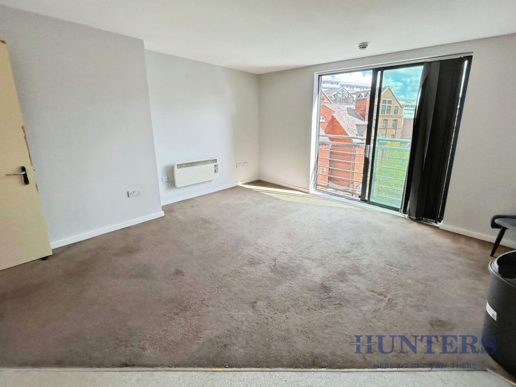 Property photo 2 of 17 Lounge