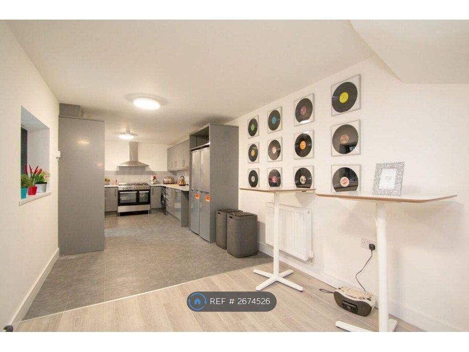 Property photo 2 of 3