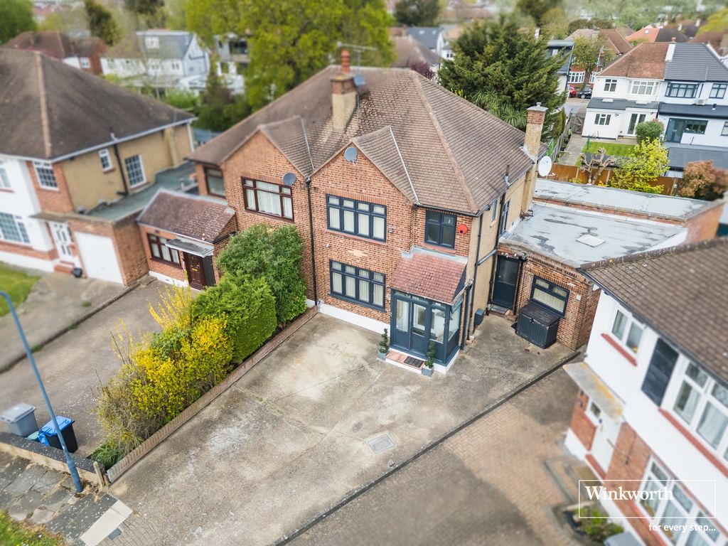 Property photo 1 of 13 External