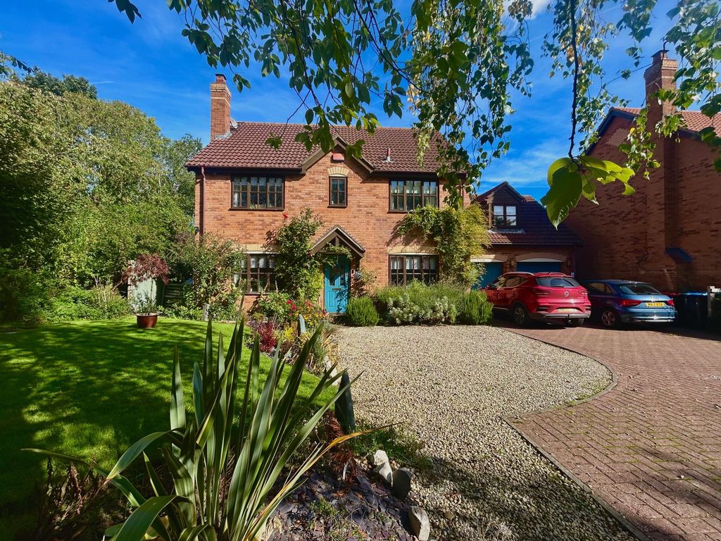 Property photo 1 of 21