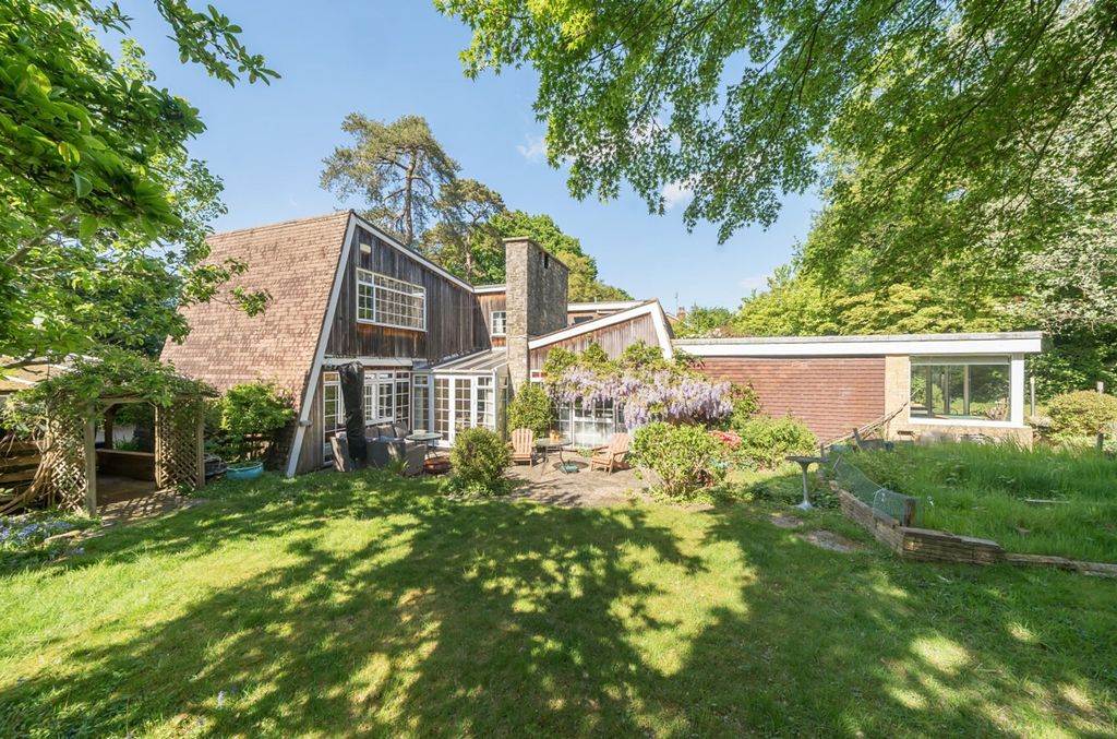 Property photo 2 of 32