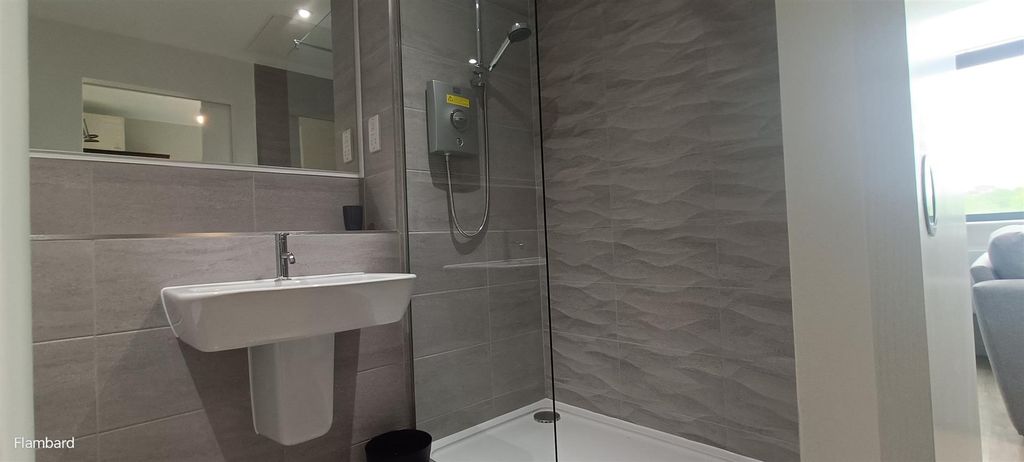 Property photo 3 of 7 8Xfrkkm0Uuk8Byb2Wppg9Q