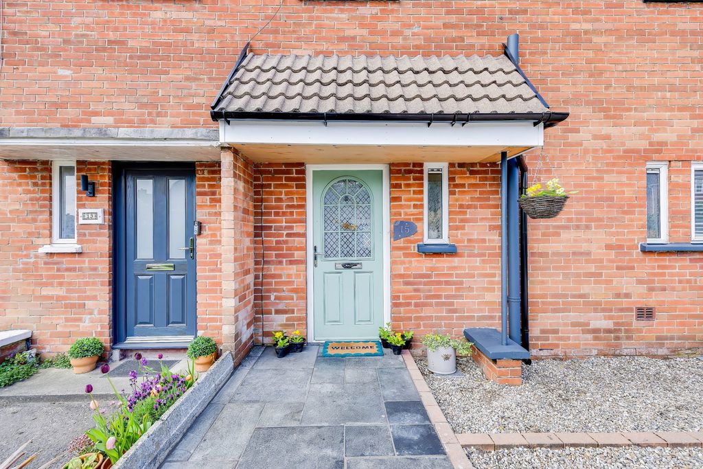 Property photo 2 of 39