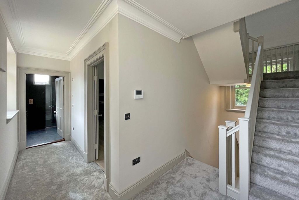 Additional image 6 of 2 bed flat to rentRipon HG4