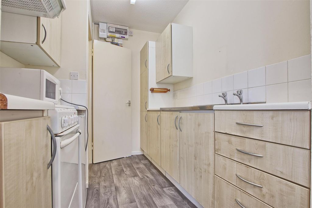 Property photo 2 of 11 Kitchen 1.Jpg