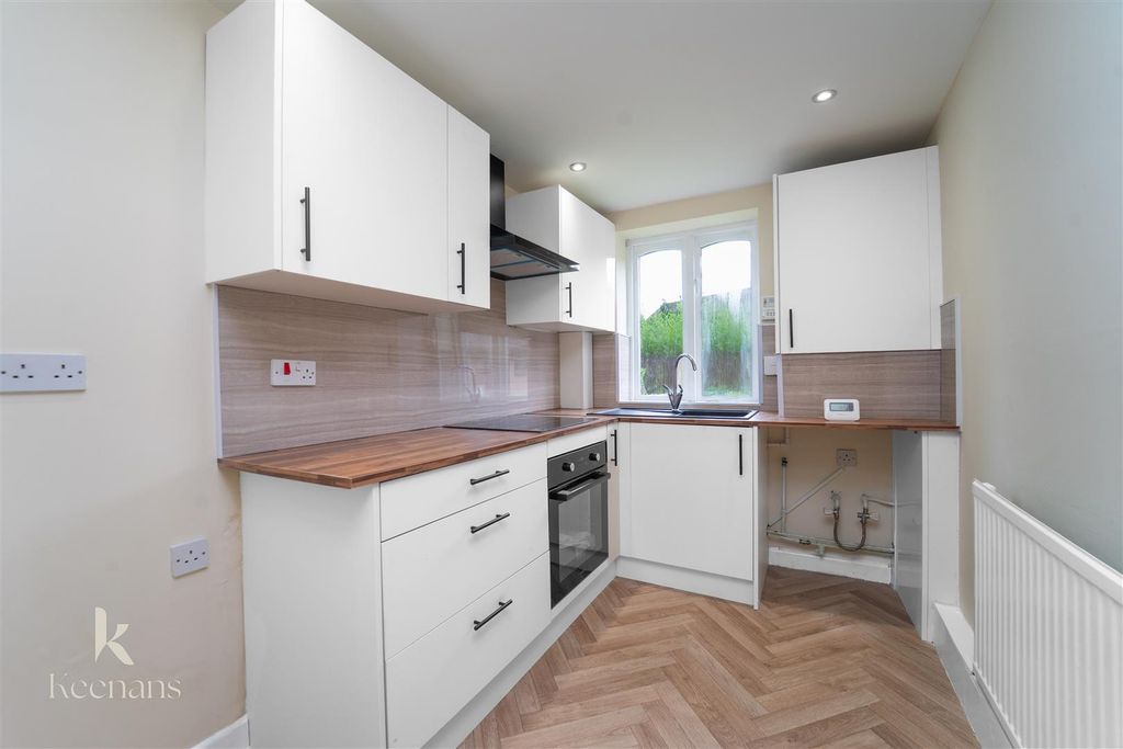 Property photo 2 of 12 Kitchen.Jpg