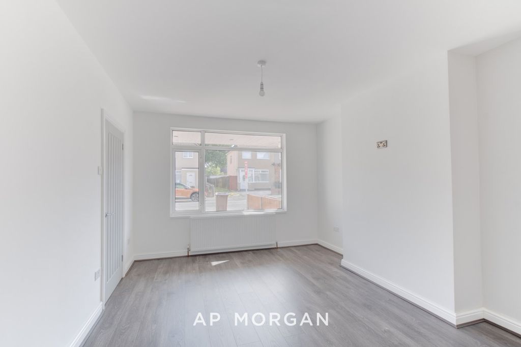 Property photo 3 of 19 Picture No. 07