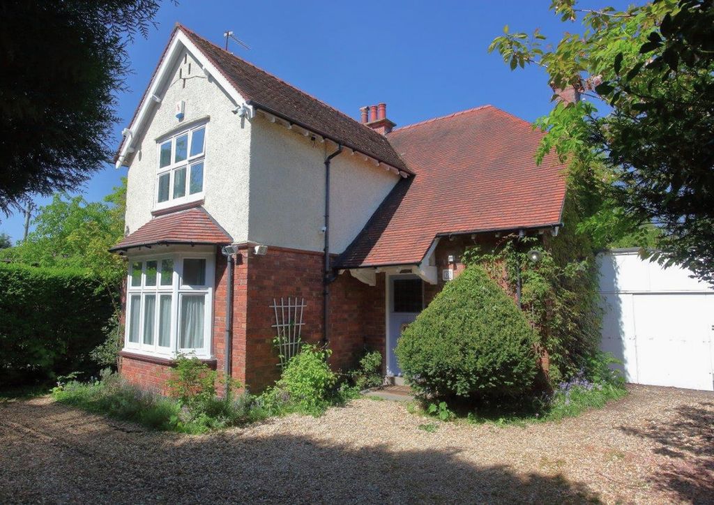 Property photo 1 of 18