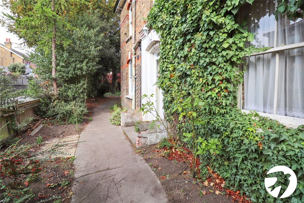 Property photo 3 of 5 Picture No. 04