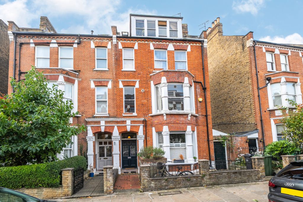 Property photo 2 of 11