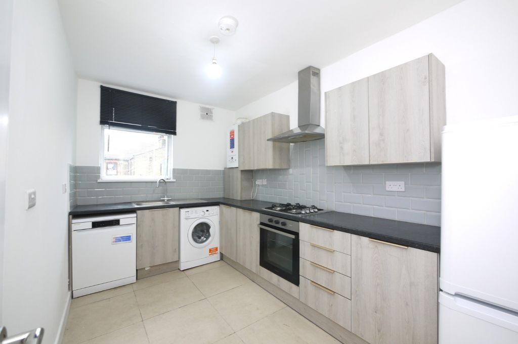 Property photo 2 of 12 4429151