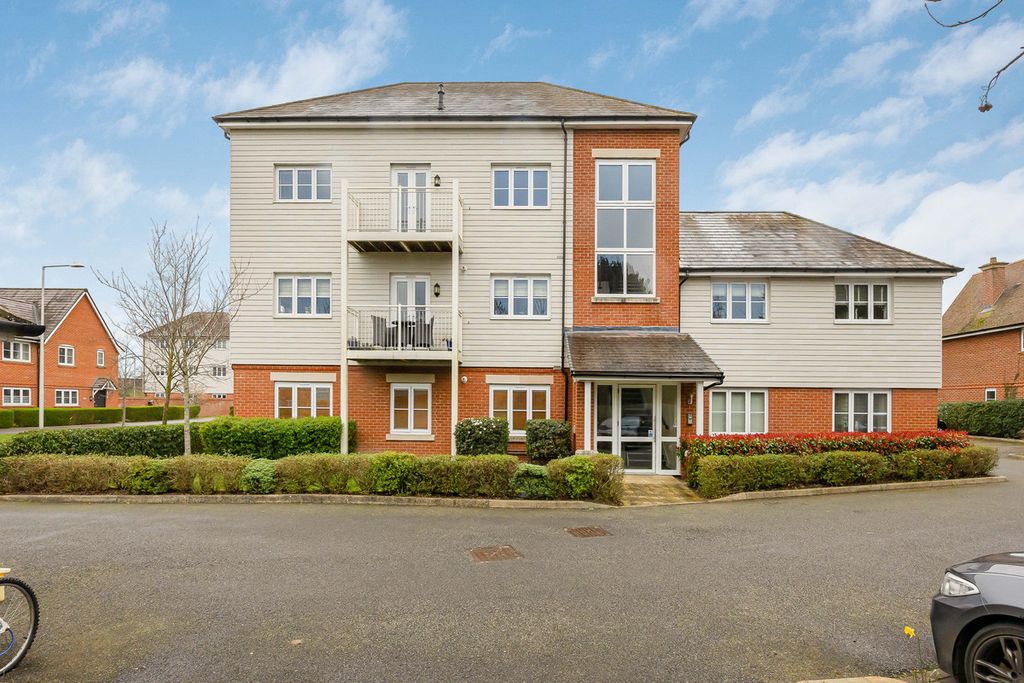 Property photo 2 of 18