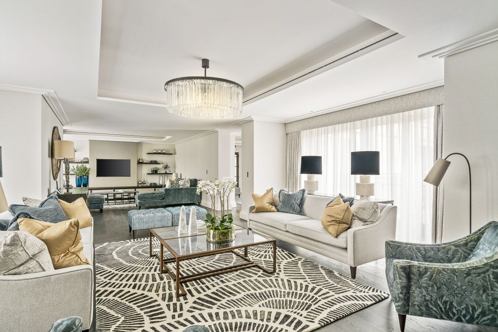 Property photo 3 of 25