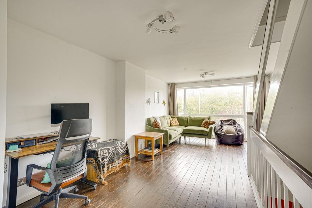 Property photo 3 of 22