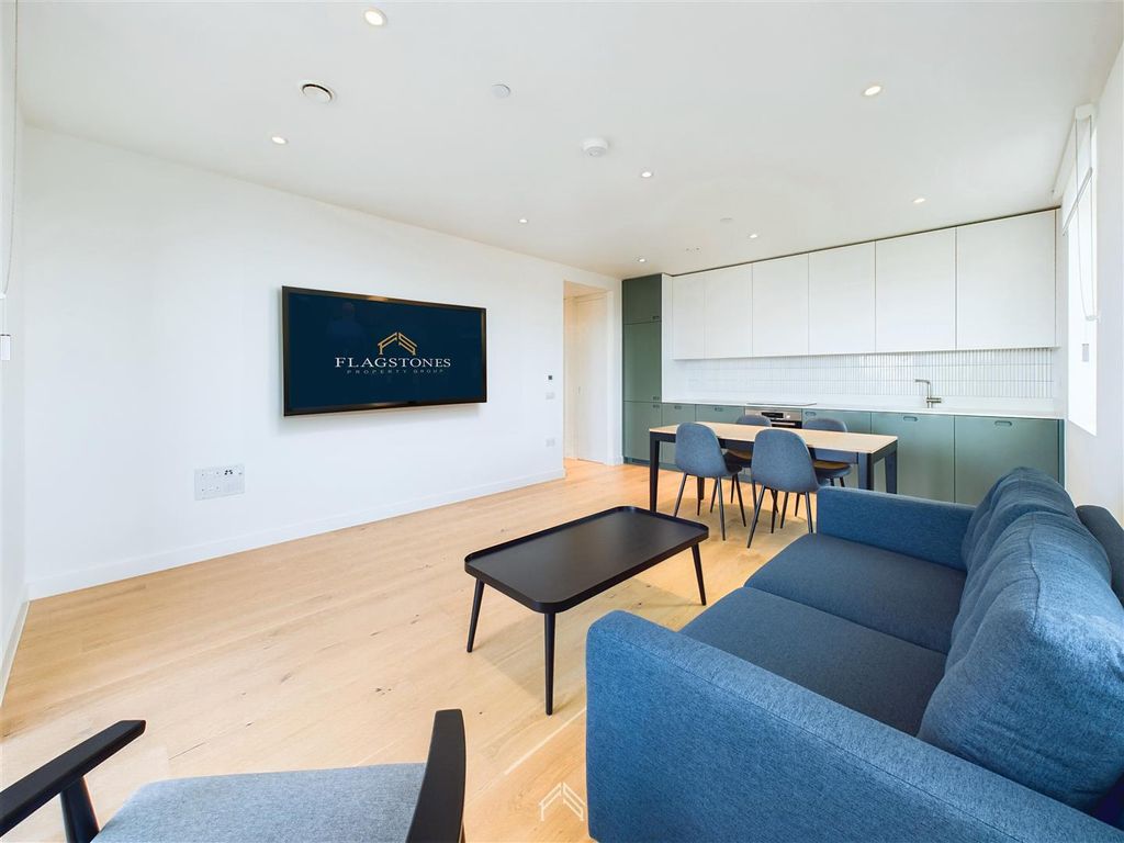 Property photo 1 of 11 Flagstones On tv.Jpg