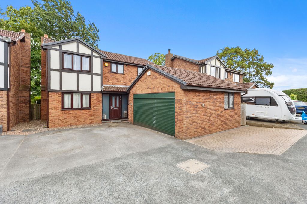 Property photo 1 of 19 4 Bedroom Detached For Sale