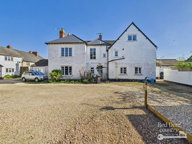 Property photo 3 of 10 Rear