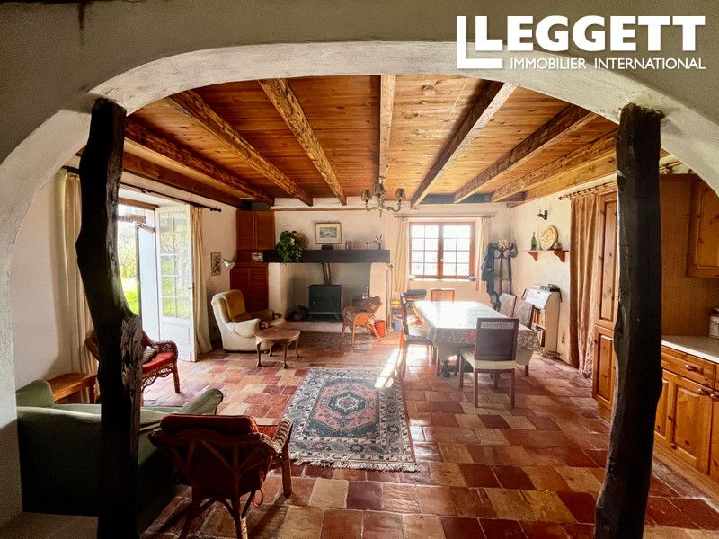 Property photo 2 of 10